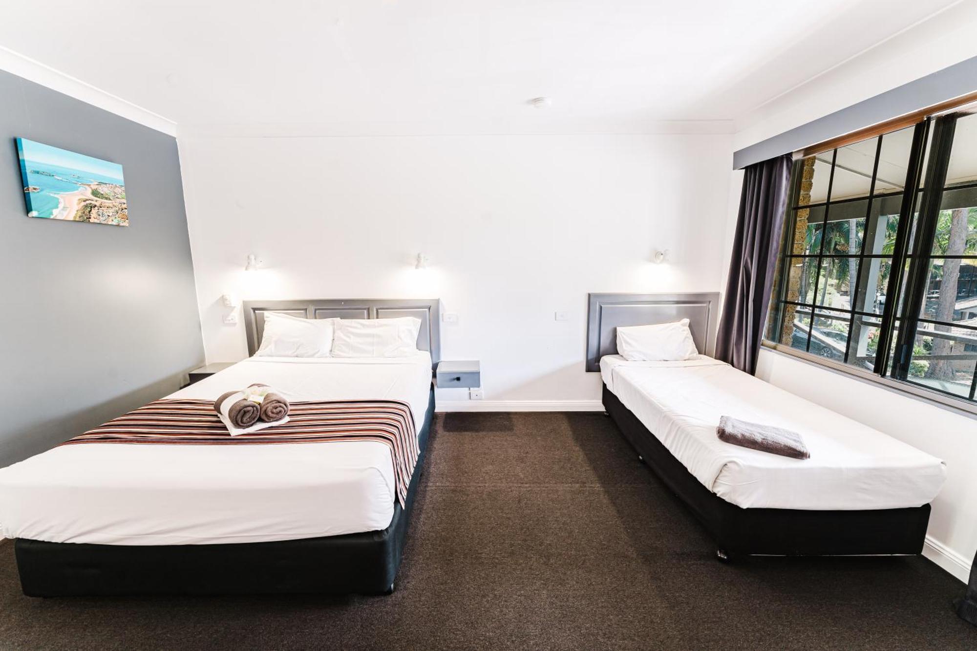 Country 2 Coast Motor Inn Coffs Harbour Esterno foto